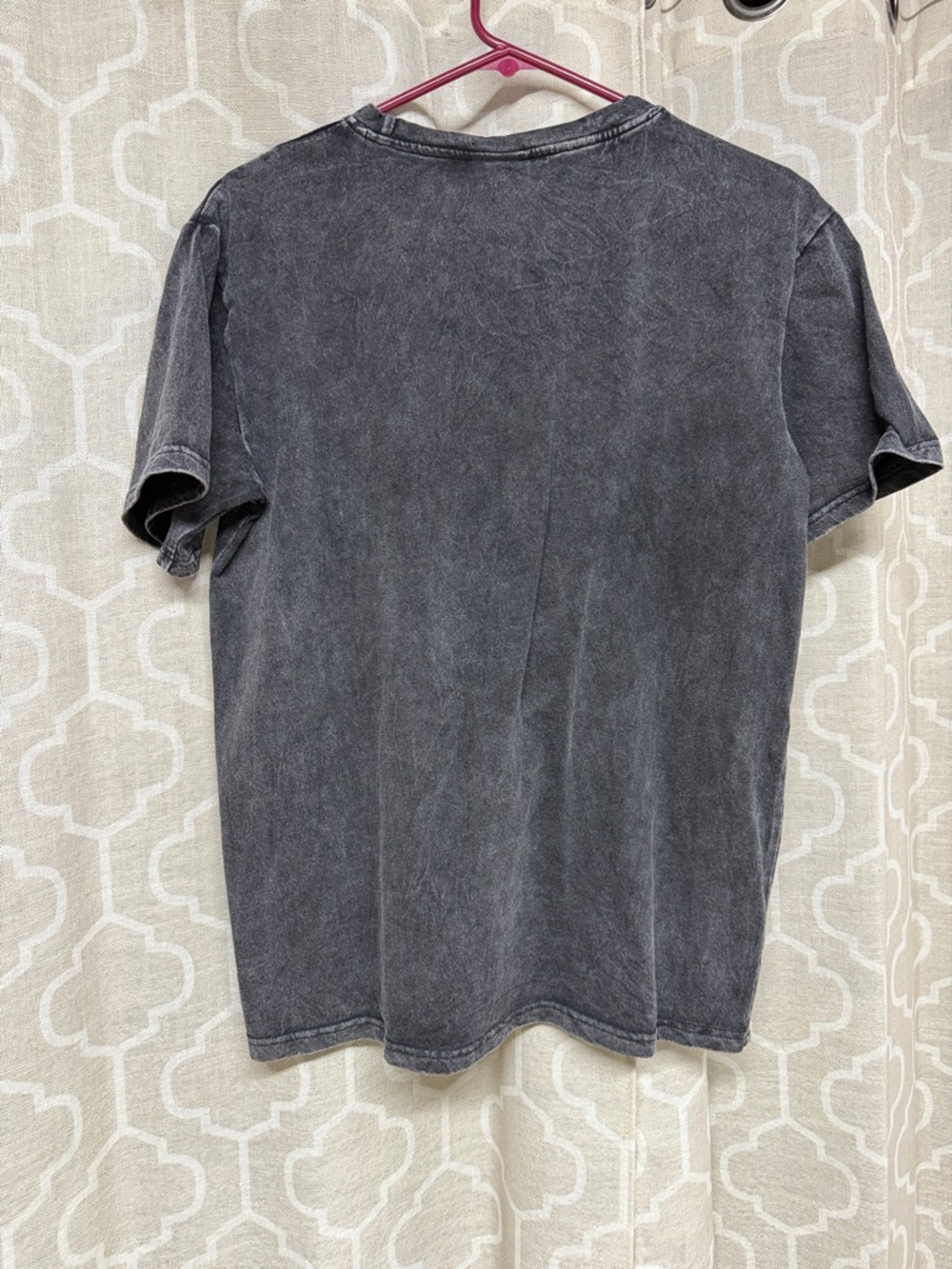 Comfort Colors gray Tee with Tabby Cat Graphic medium - Picture 3 of 5
